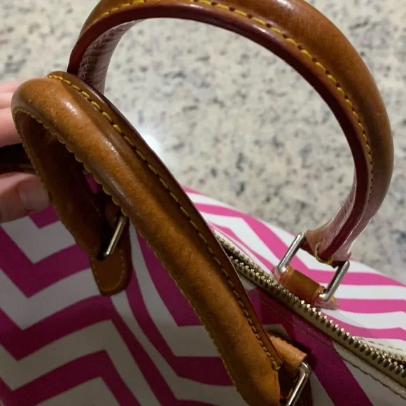 Dooney & Bourke chevron domed satchel - Picture 5 of 9